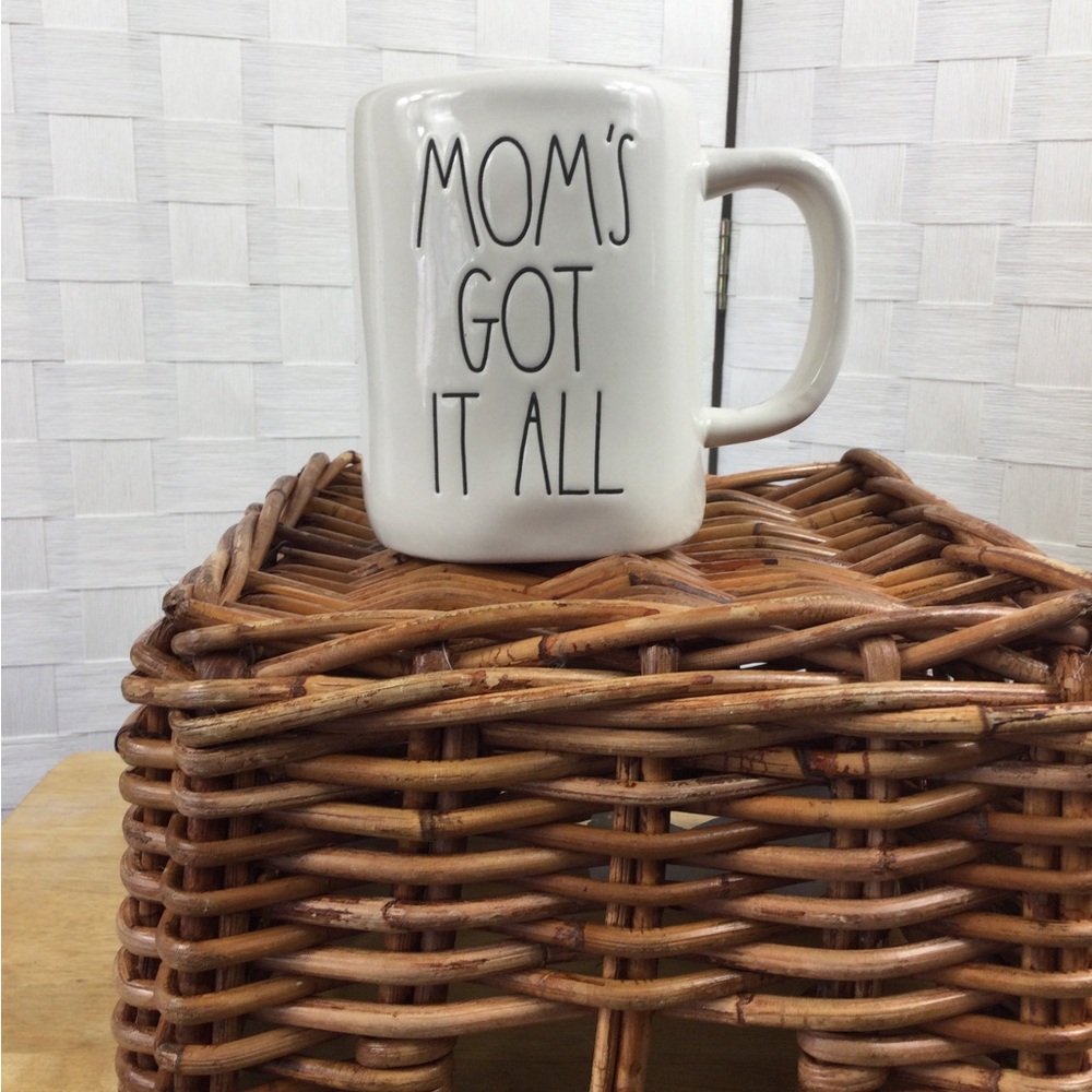 Rae Dunn White Mug - 'Mom's Got It All'